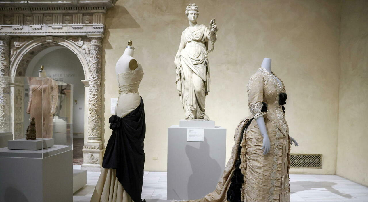 The Met Brings Fashion to the Spotlight with Condé Nast Galleries