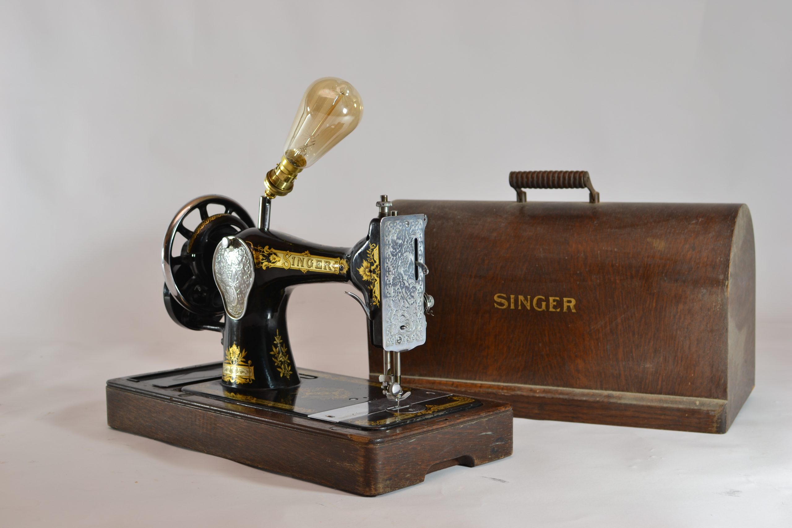 Where Vintage Meets Light: An Interview With the Mind Behind Vintage Lamp Cam