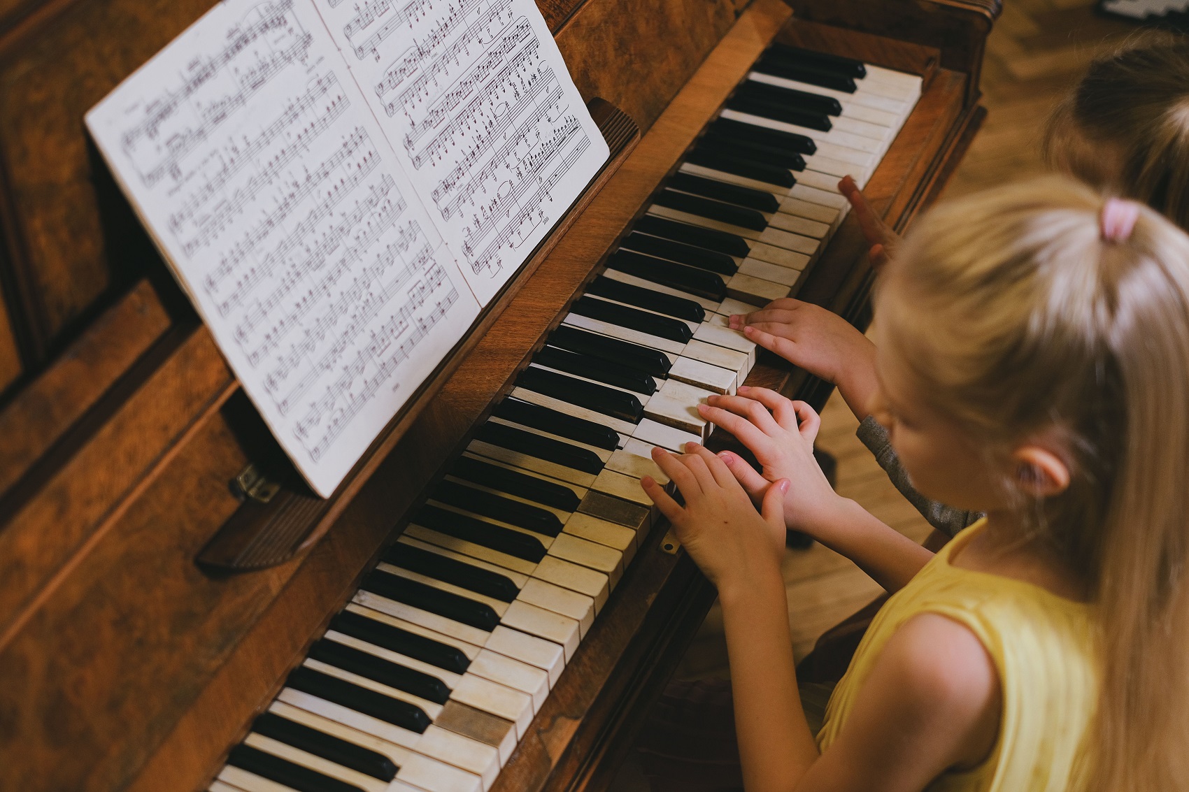 10 Ways Playing a Musical Instrument Helps Children Grow